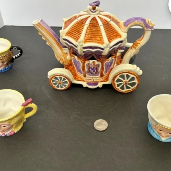 CINDERELLA'S  CARRIAGE COLLECTORS TEAPOT Purple and Orange 1 PC - Picture 9 of 9